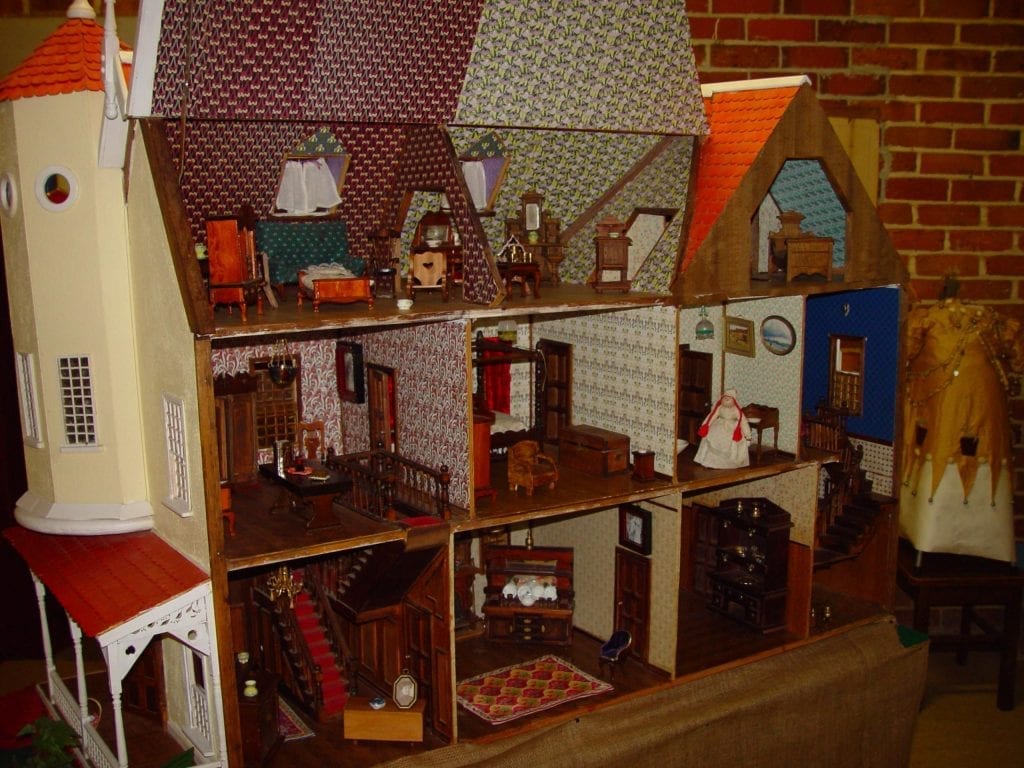 coolest dollhouse ever