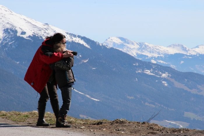 what-are-some-features-of-kids-binoculars-family-hype