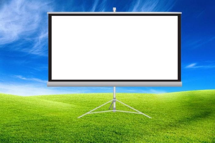 Projector - Find out the best projector screen and their features. The surface matters as much as the machine. 